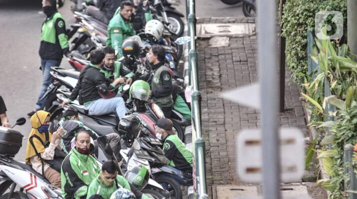 Riset: Ojol dan Taksi Online Berkontribusi Rp565 Triliun terhadap PDB Indonesia