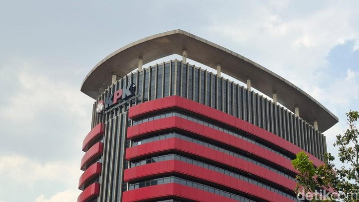 KPK Periksa Dua Pimpinan DPRD Kota Bengkulu dalam Pengembangan Kasus Suap Proyek